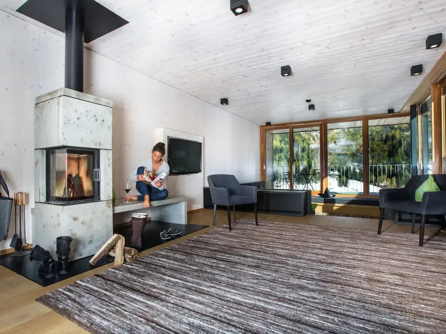 Chalet Resort Near Lake