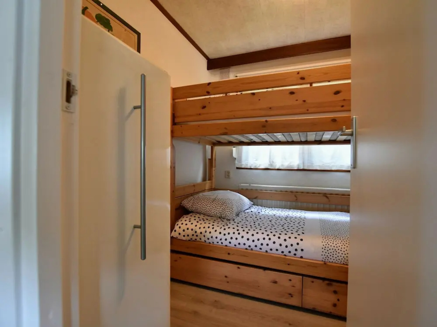 Spacious Chalet With Enclosed Garden in Small-scale Holiday Resort Adjacent to Forest