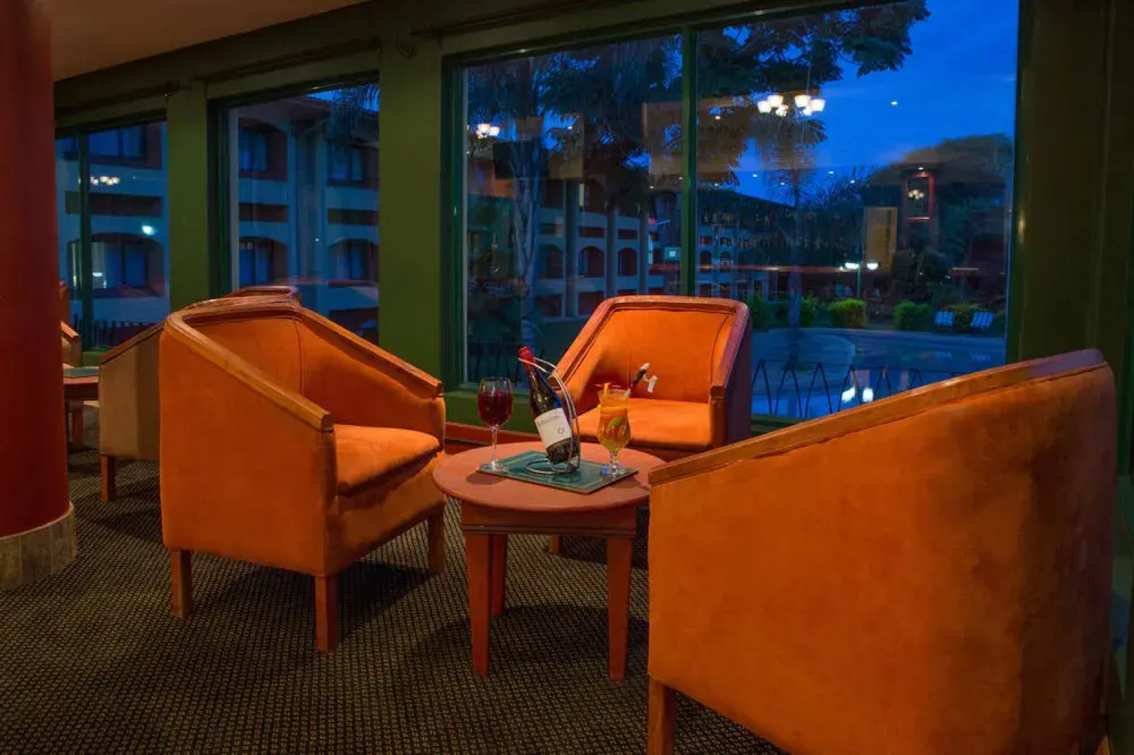 Cresta Golfview Hotel