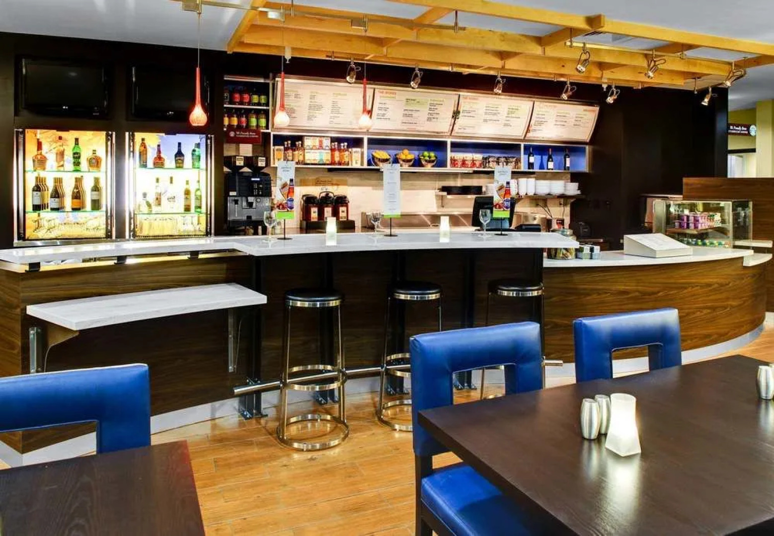 Courtyard High Point