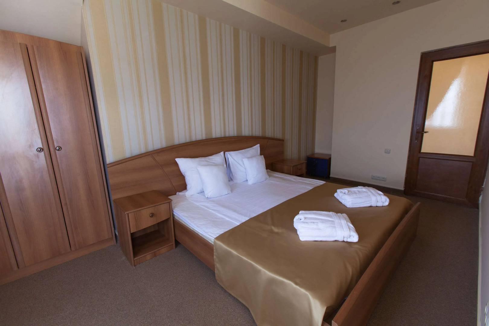 Отель Best Western Bohemian Resort