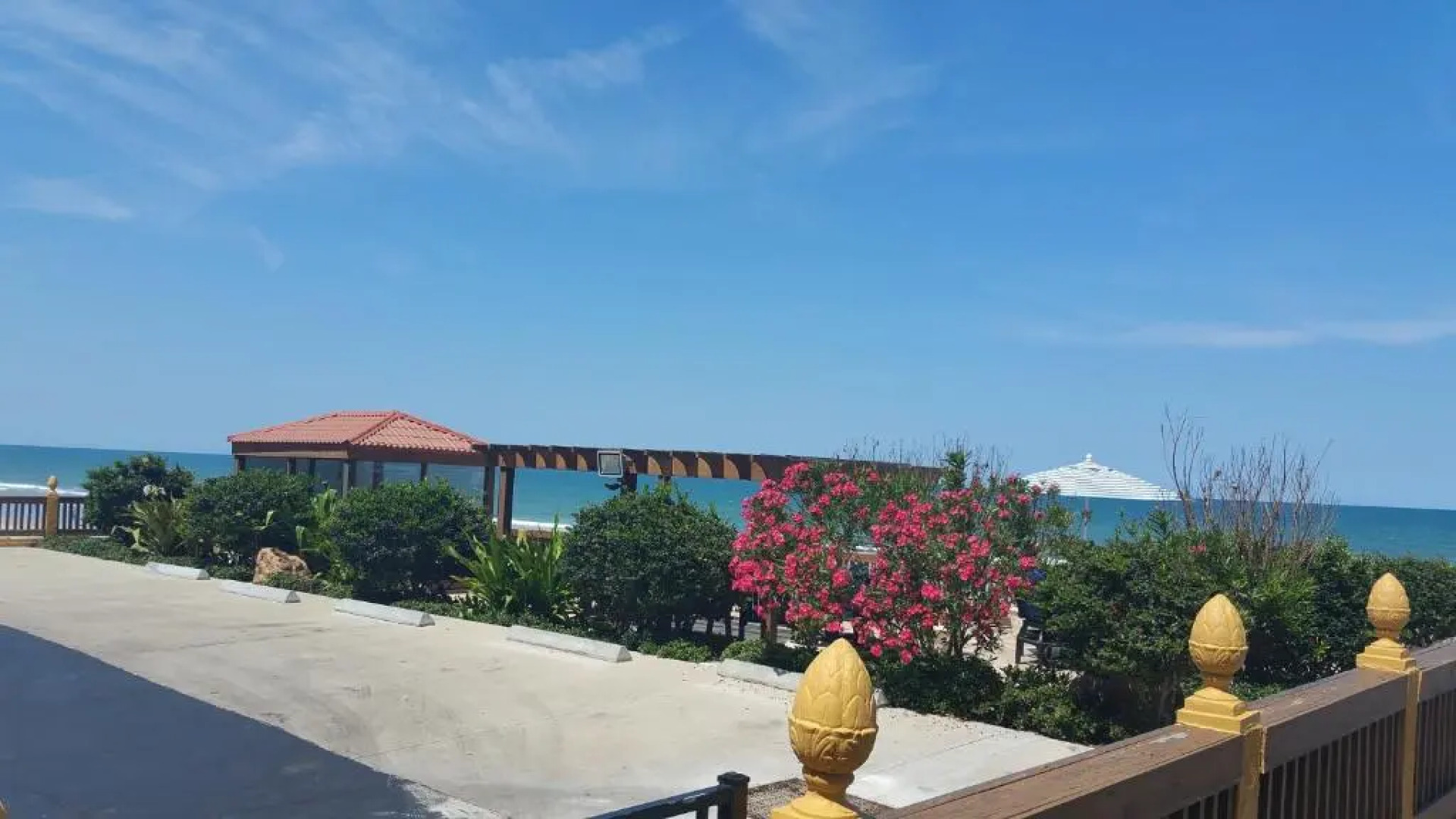 La Bella Oceanfront Inn