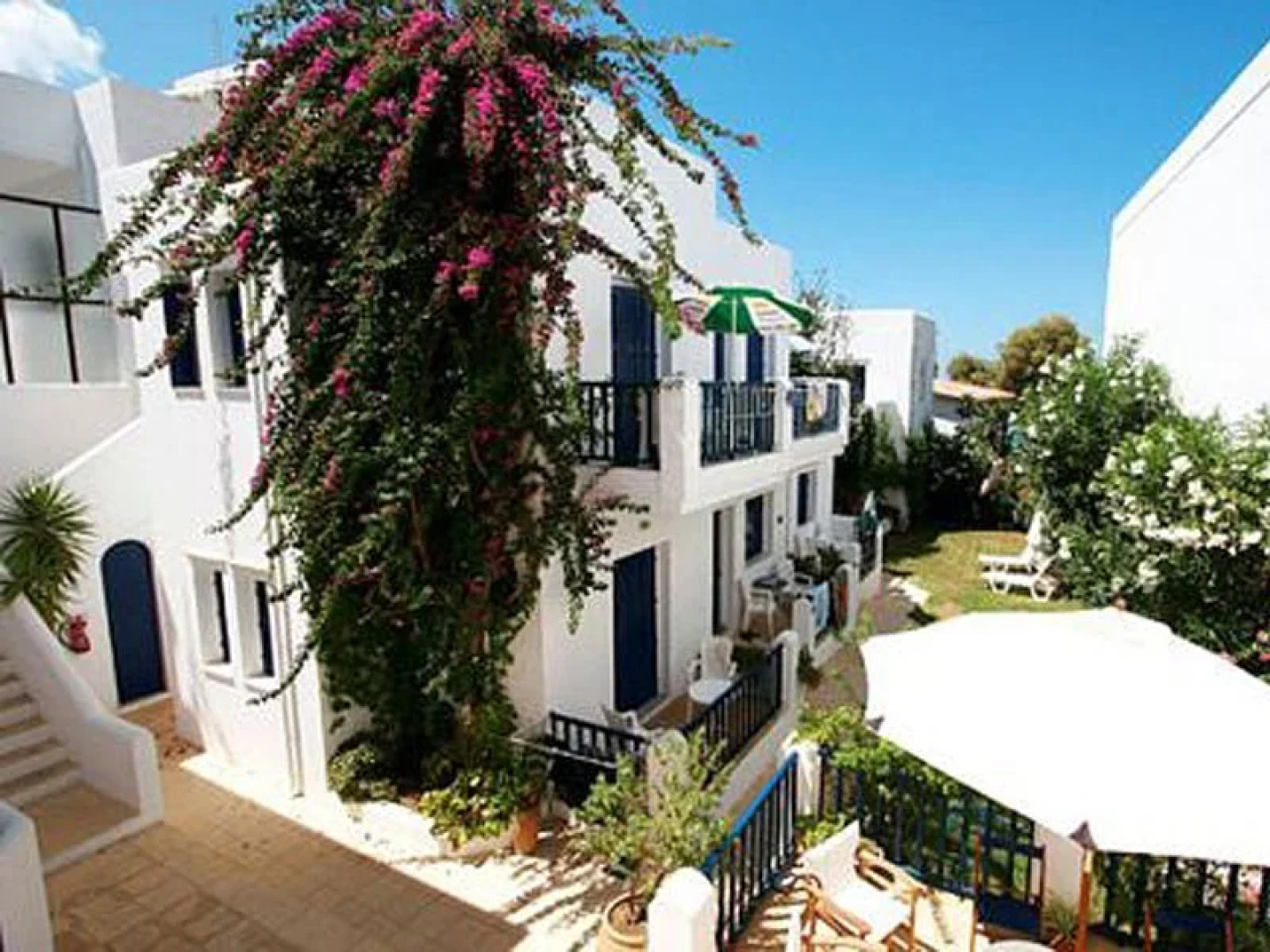 Astra Hotel Apartments