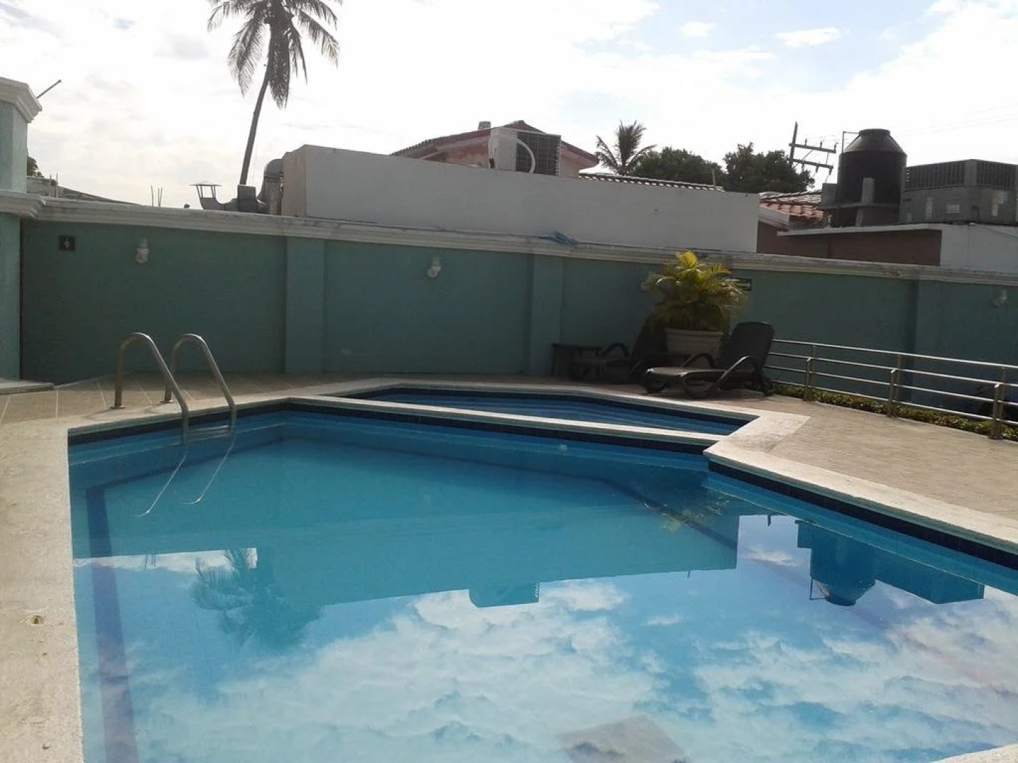 Hotel Paraiso Suites