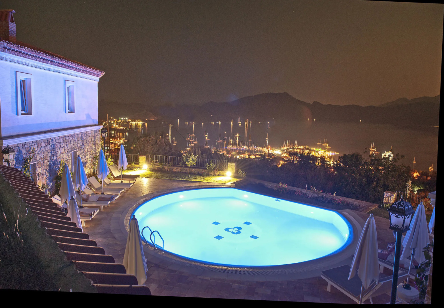 Swan Lake Boutique Hotel - Adults Only