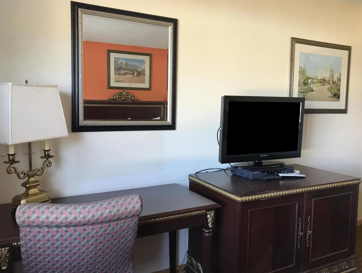 Americas Best Inn & Suites Urbana