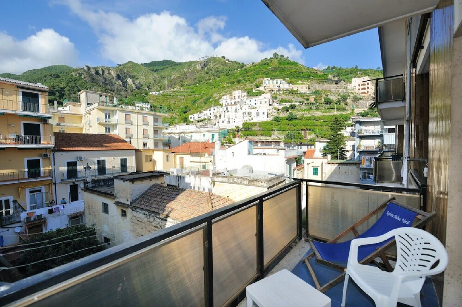 Apartment with 2 bedrooms in Maiori with wonderful mountain view furnished balcony and WiFi 70 m from the beach