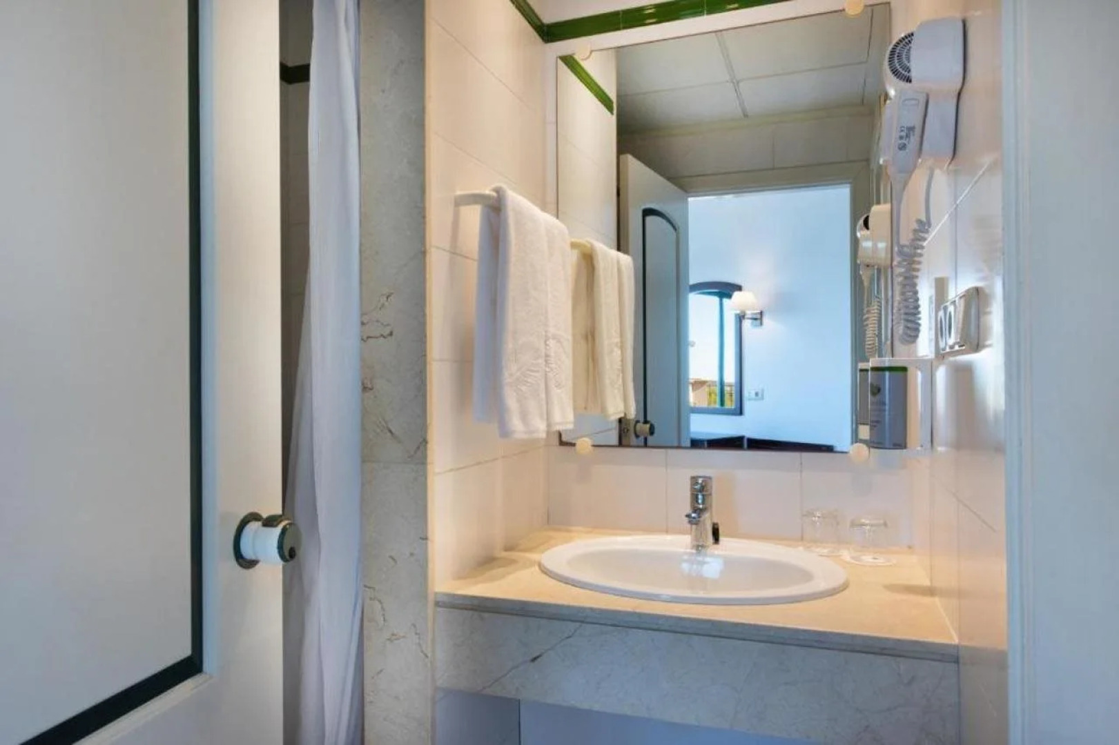 Valentin Son Bou Hotel