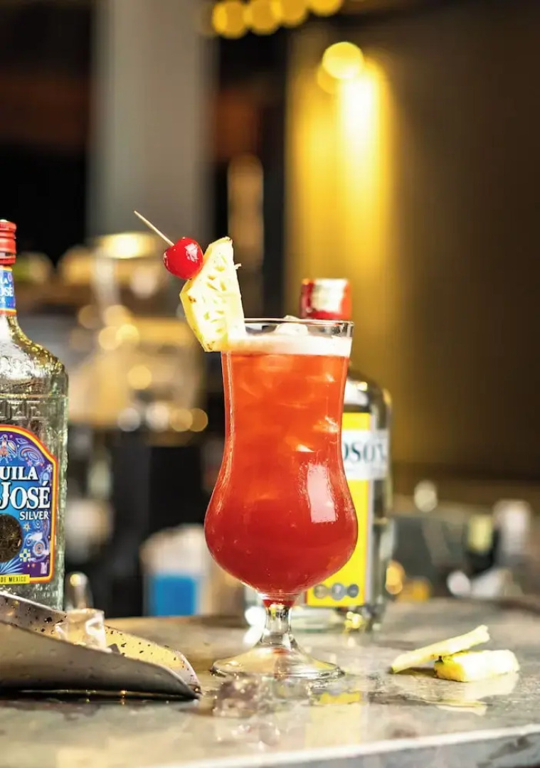 The Square Kampot Hotel