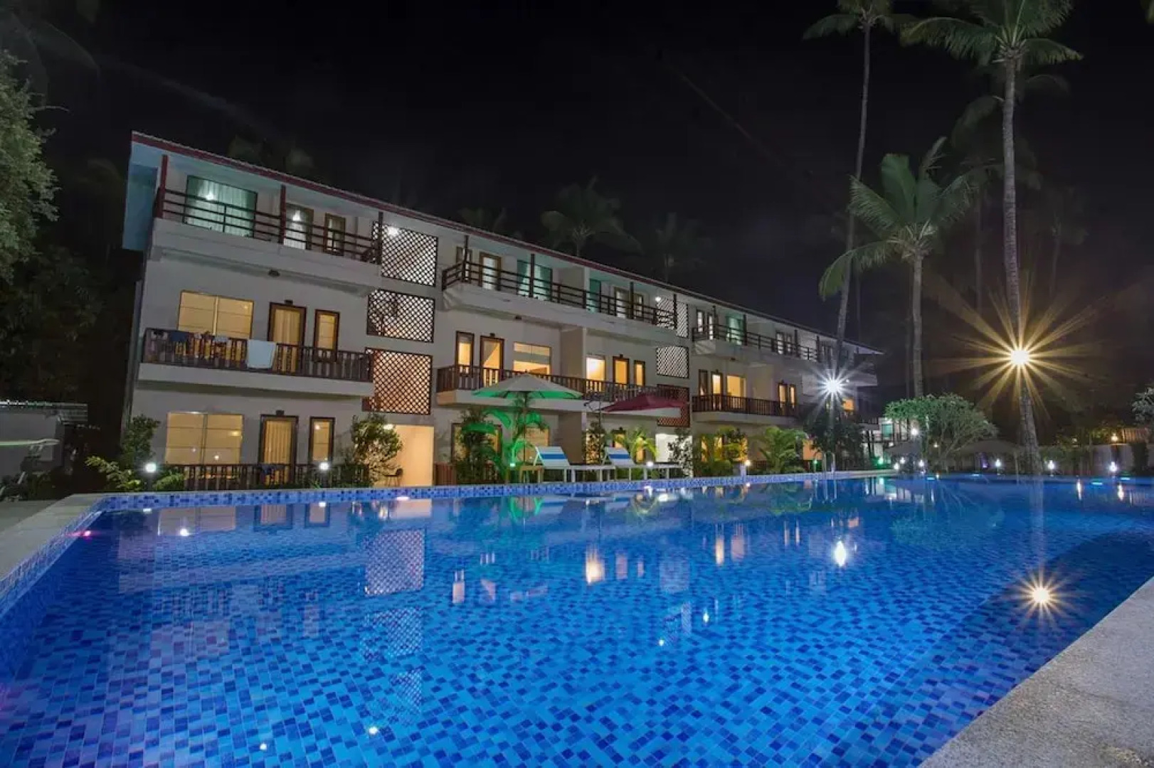 Famous Hotel Ngapali