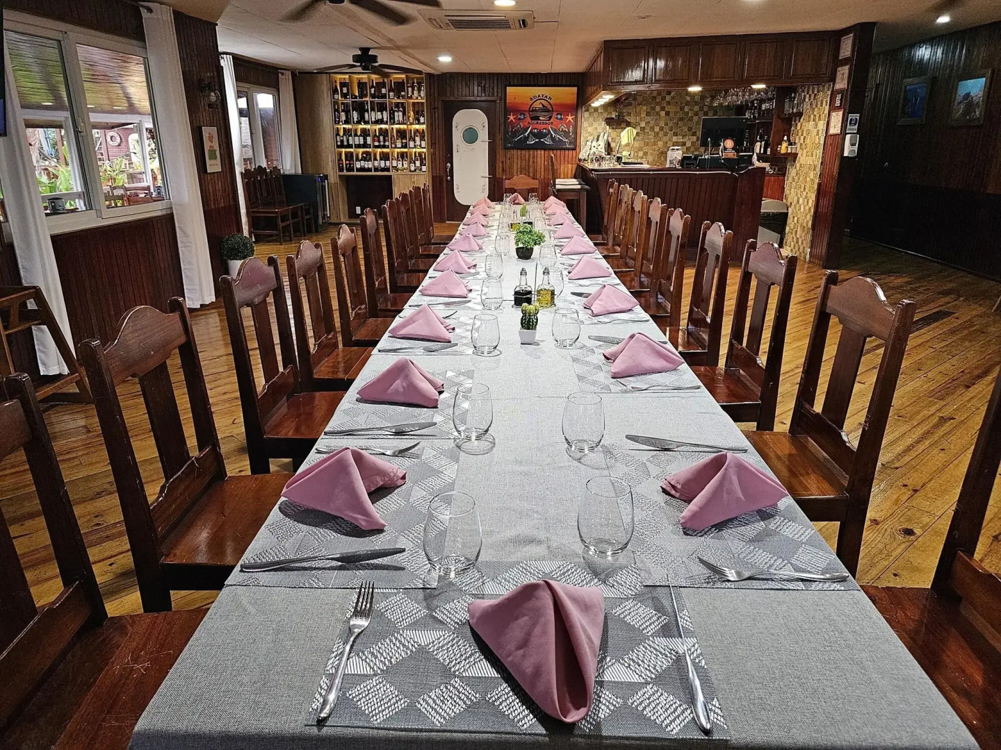 Hotel and Dive Center Roatan Yacht Club