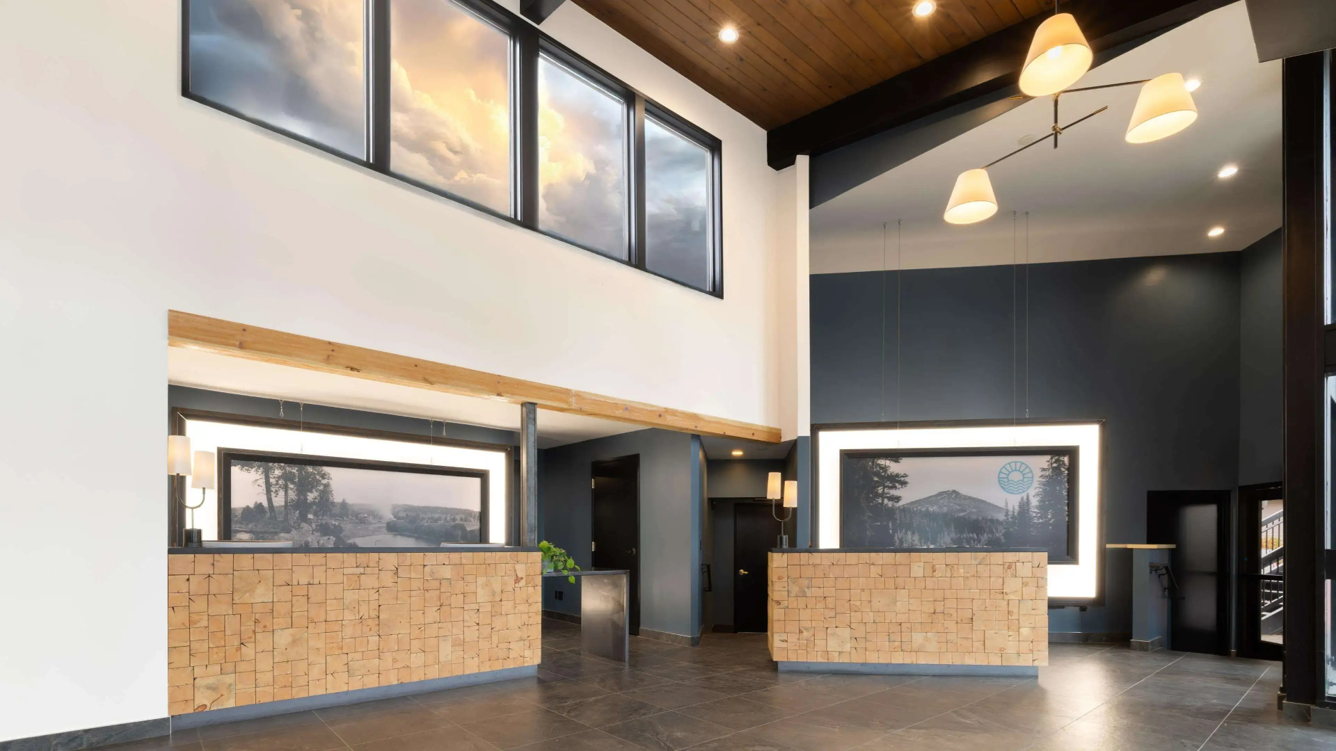 Riverhouse Lodge