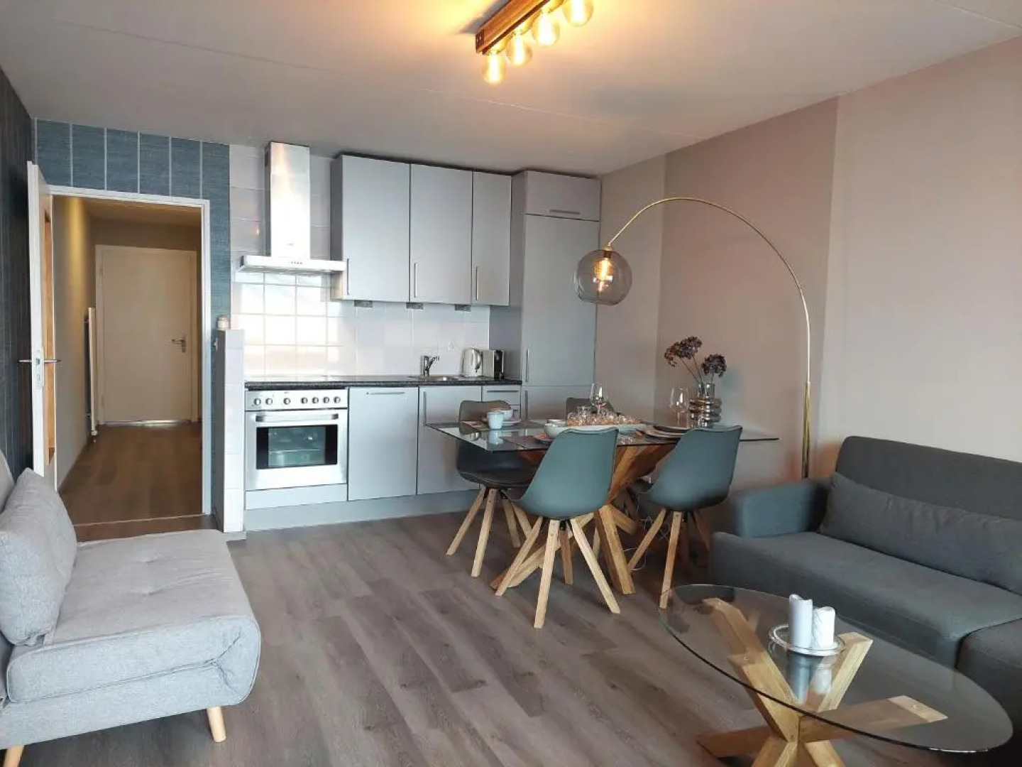 LAAX central holiday apartment with pool & sauna