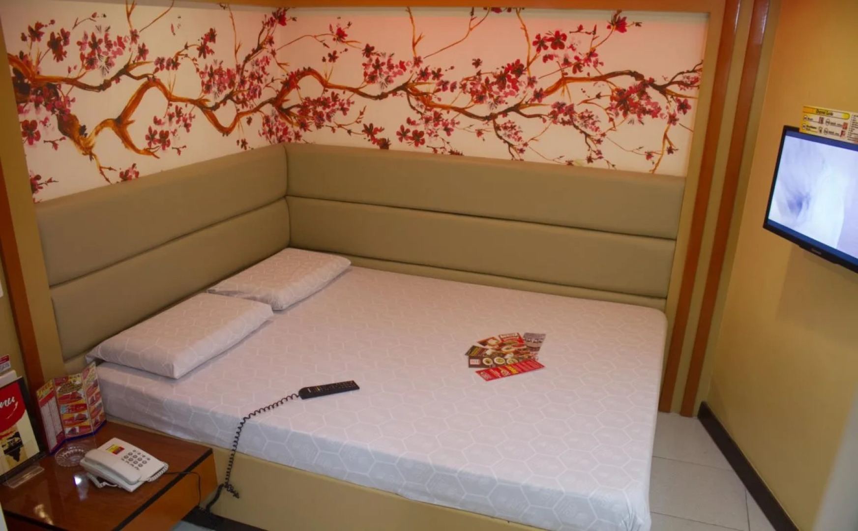 Hotel Sogo LRT Monumento Station