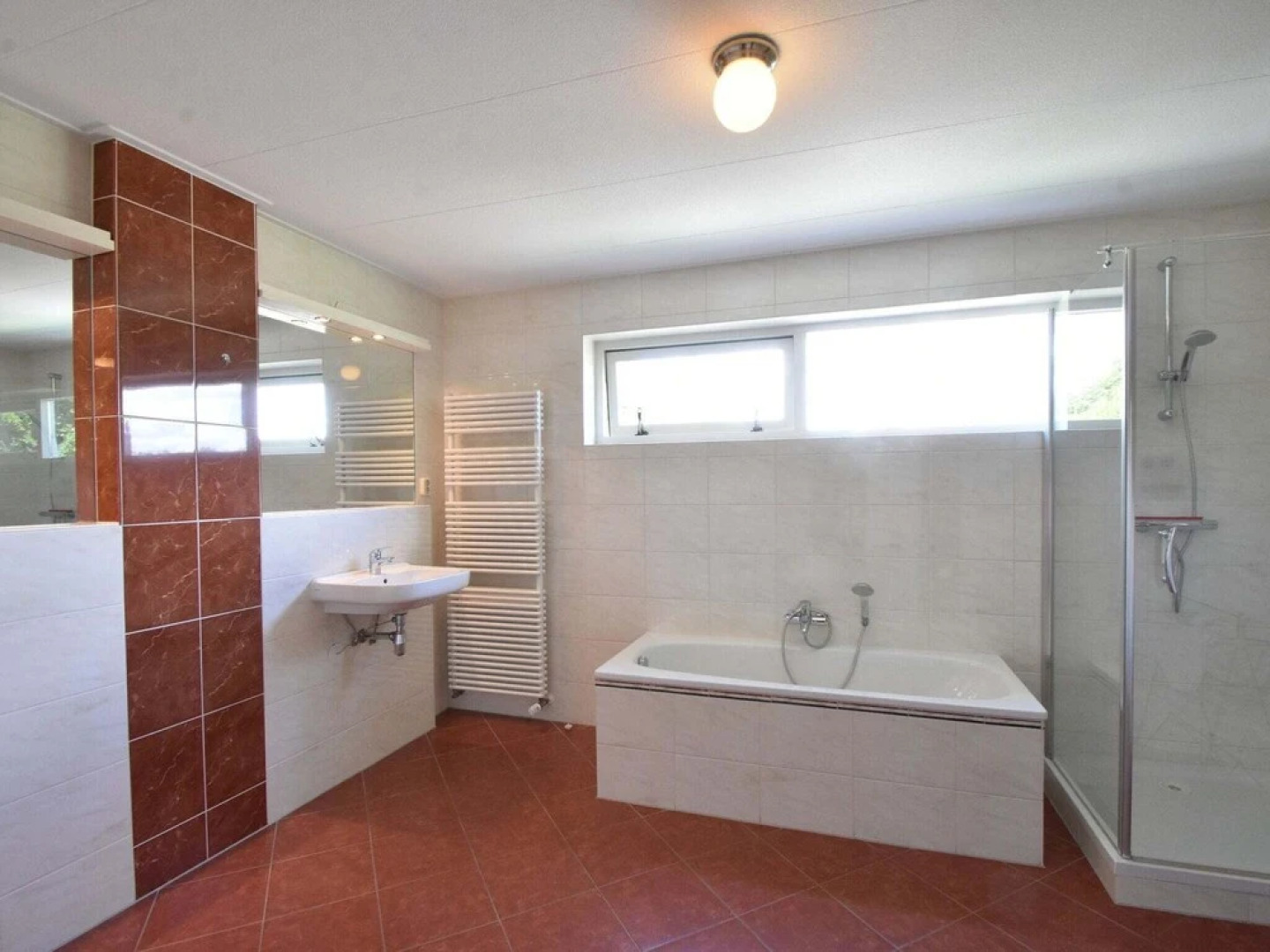 Beautiful holiday home with attractive interior and large sunny garden.