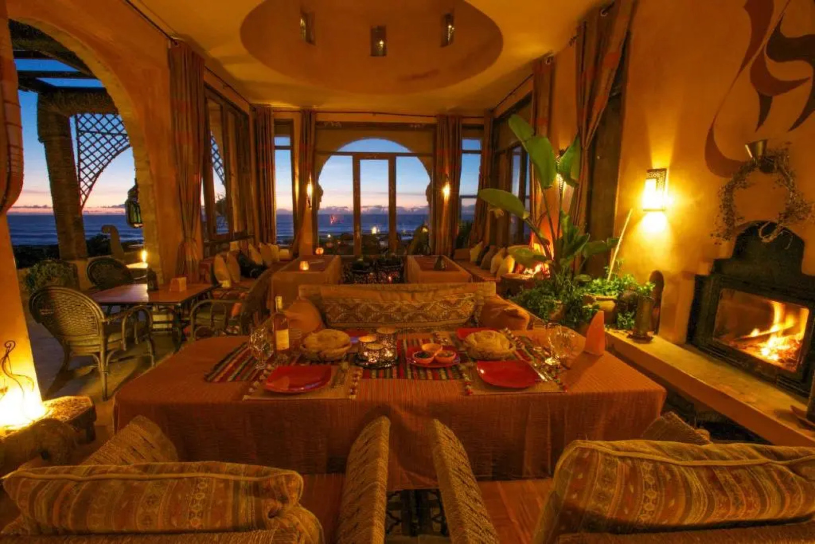 Dar Danse The Bubble On The Beach