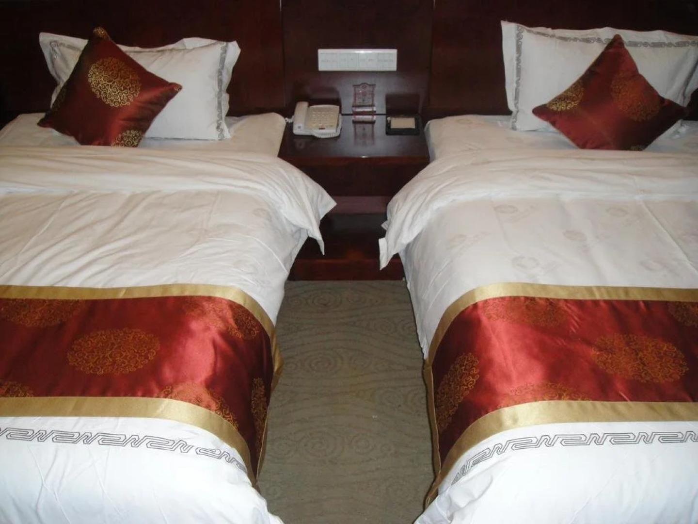 Dunhuang Han Tang Hotel