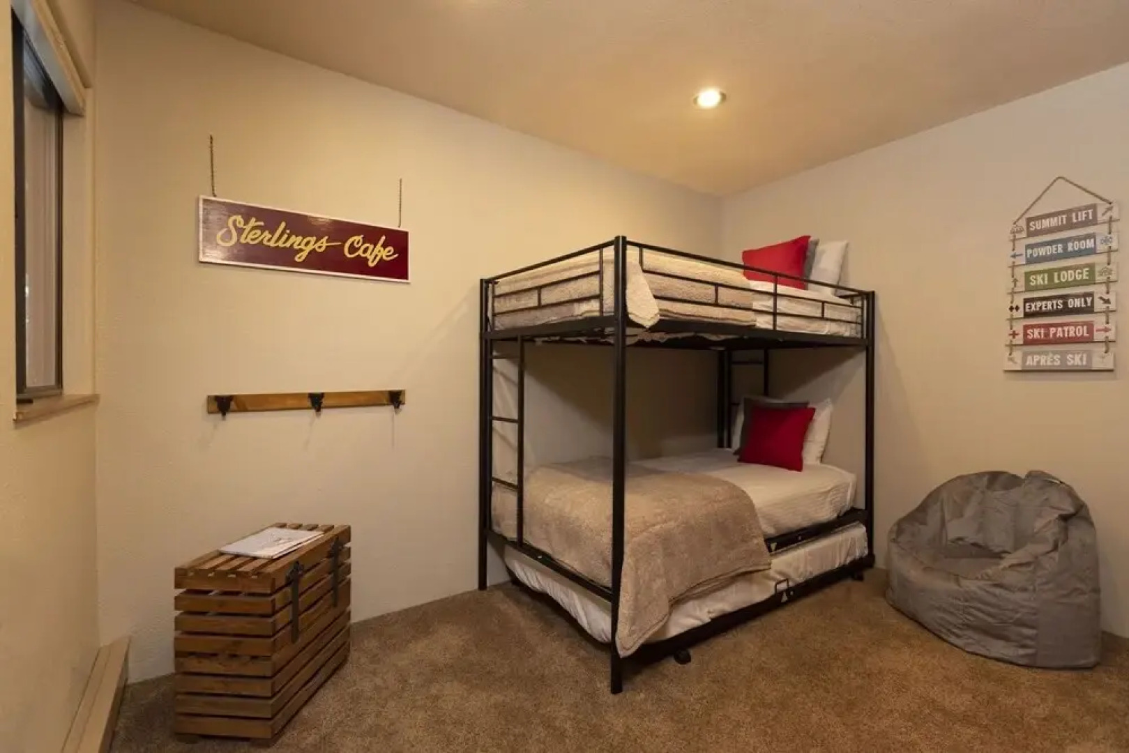 Edelweiss Five Bedroom Townhome 5 Hotel Room by Redawning