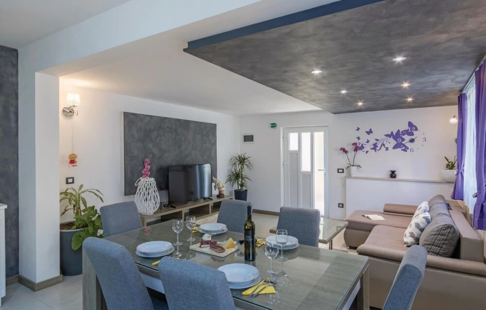 Awesome Home in Kanfanar With Wifi and 1 Bedrooms