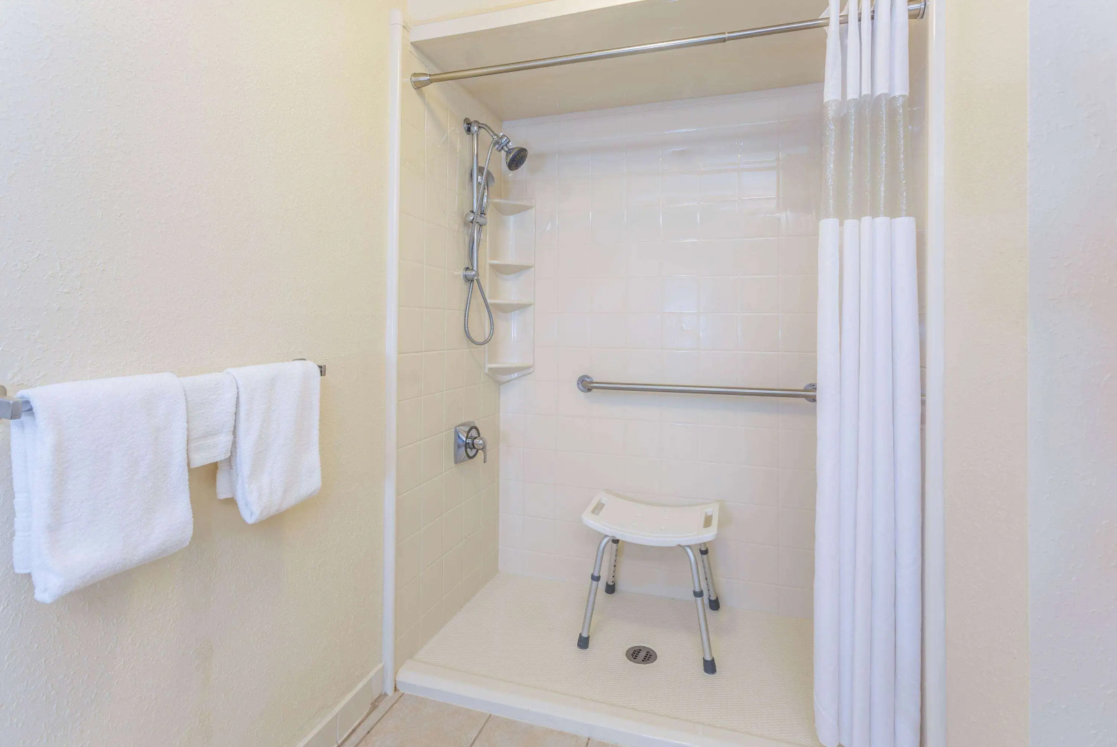 Days Inn by Wyndham Lake Park/Valdosta