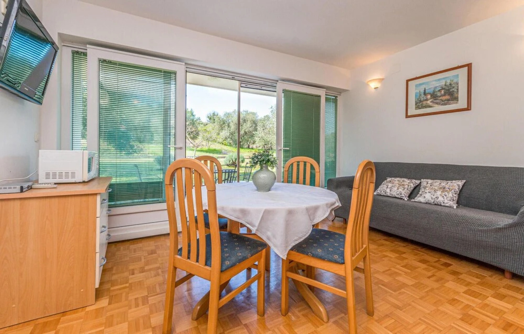 Stunning Apartment in Banj With Wifi and 2 Bedrooms