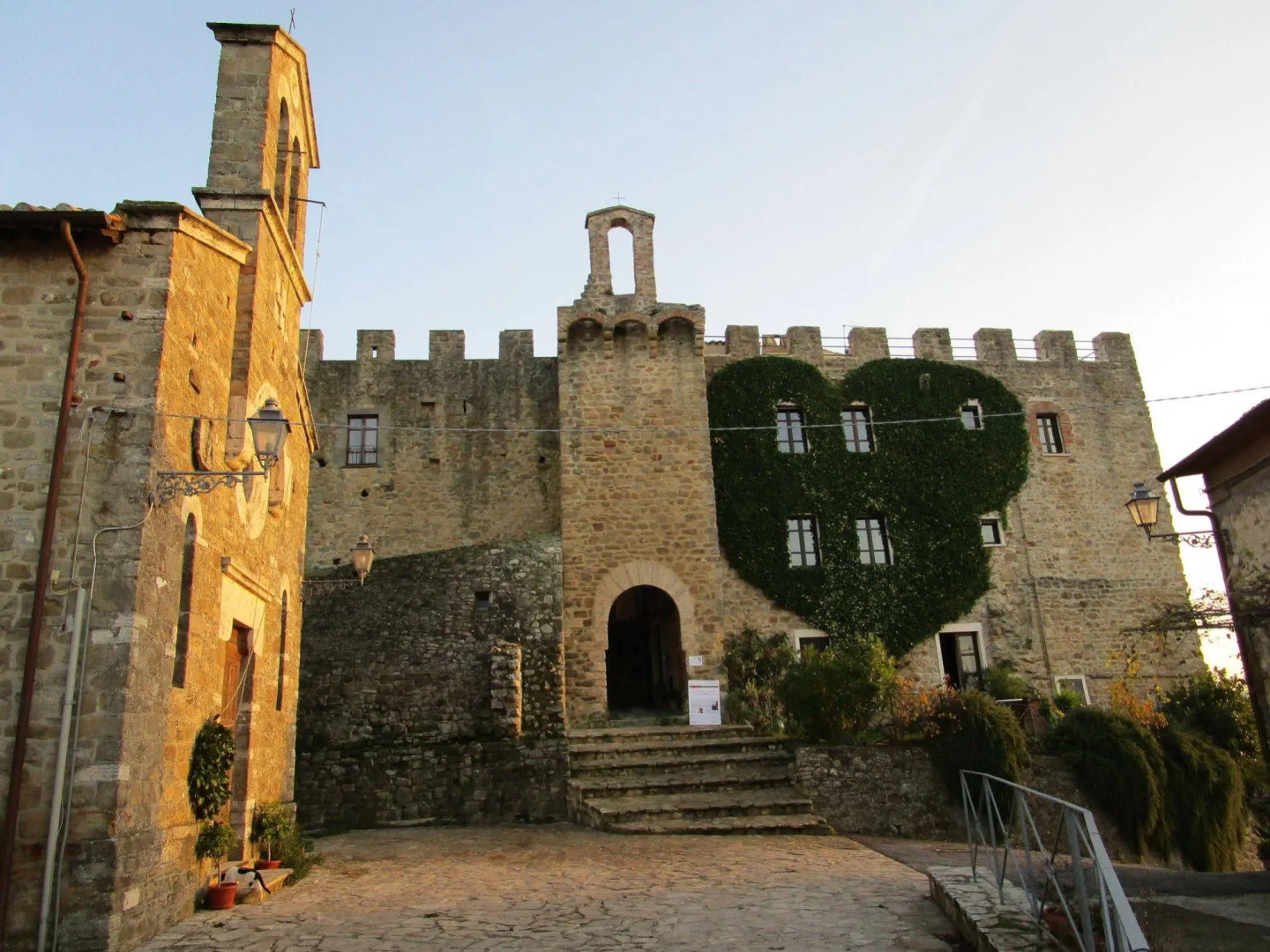 Castello Di Cisterna