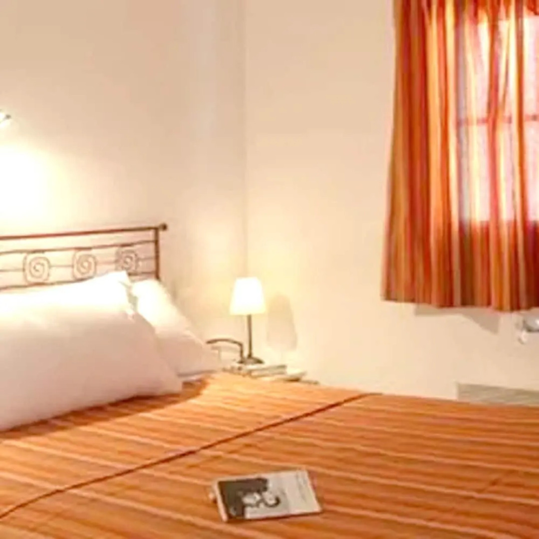 House With one Bedroom in Gallargues-le-montueux, With Pool Access, Furnished Terrace and Wifi - 20 km From the Beach