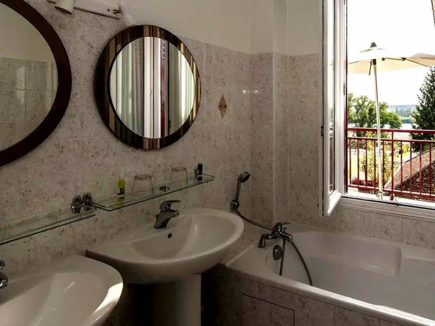 Logis Hôtel Le Coq Hardi