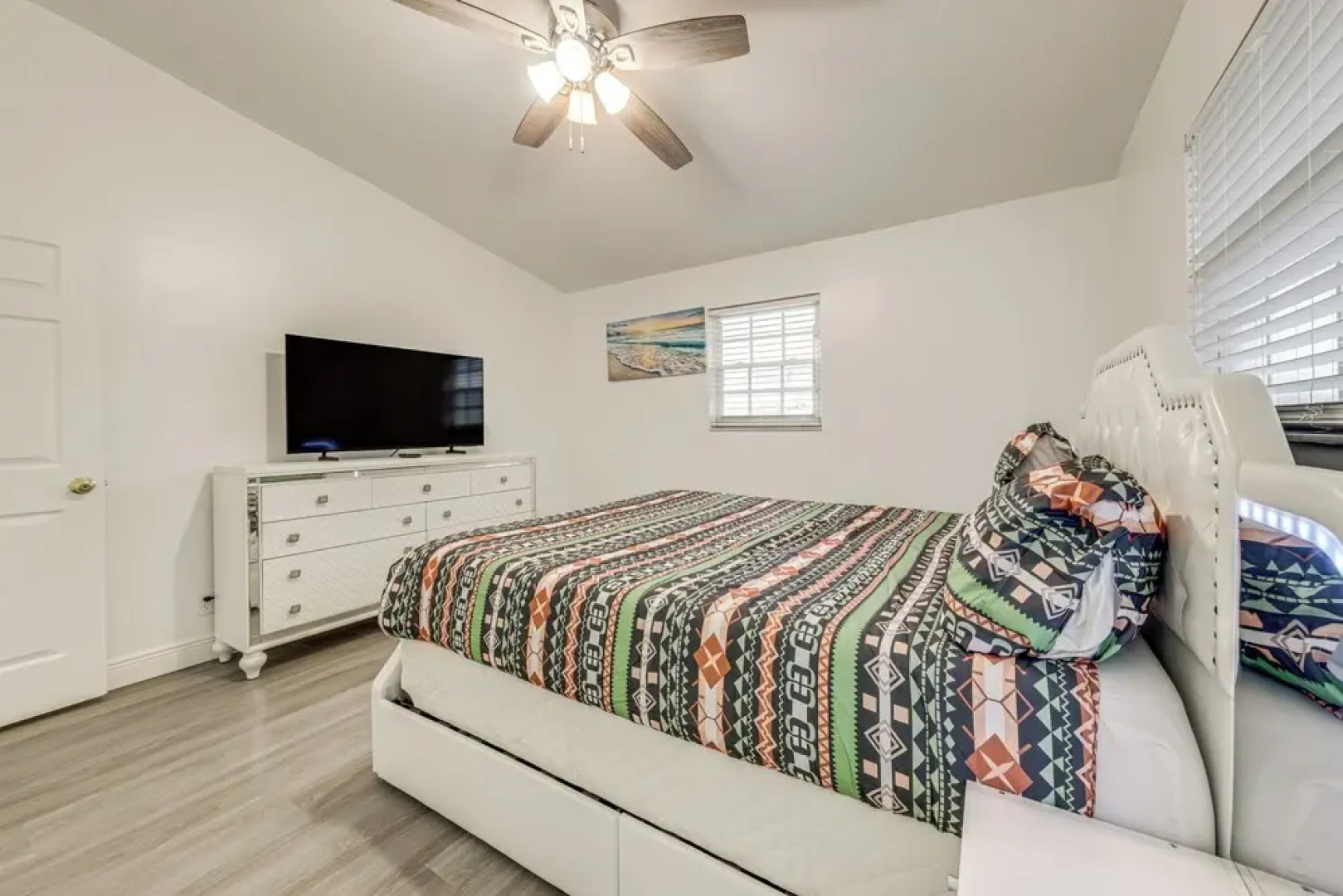 Swim, Barbecue & Game: Home 4 Mi to Pompano Beach!