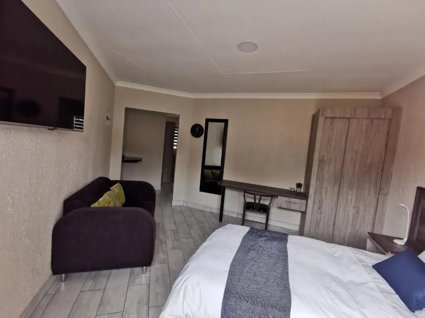 Up21 Guest House