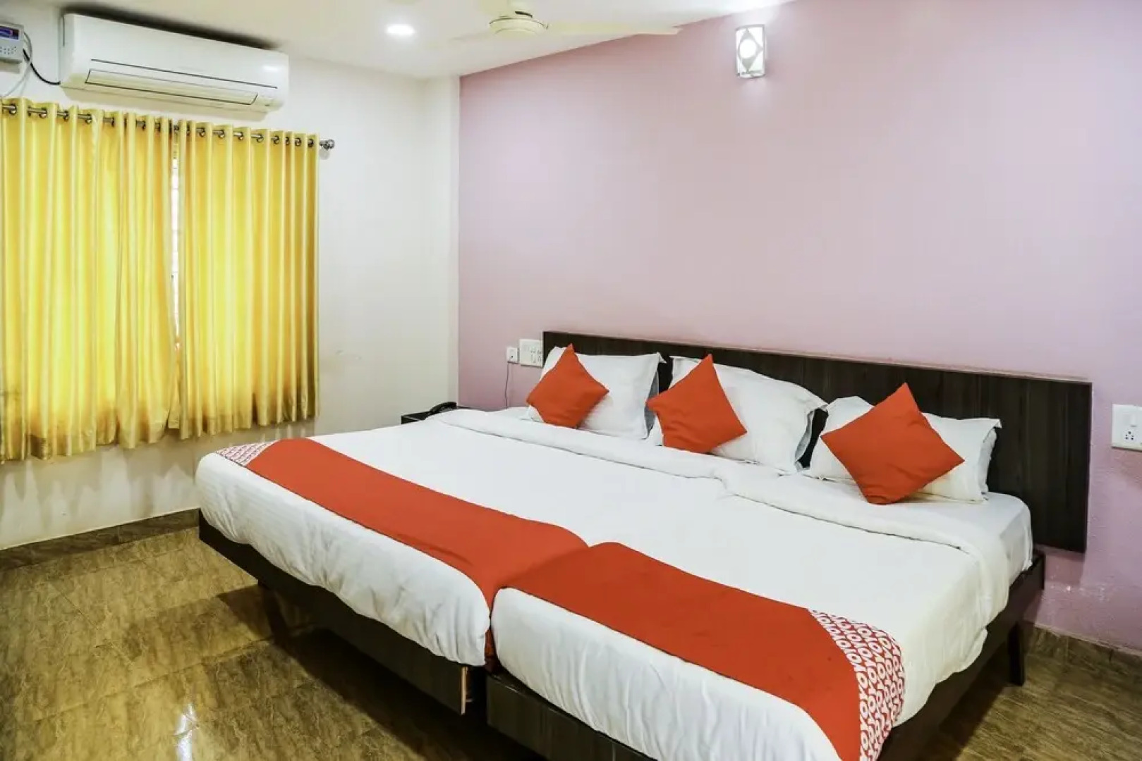 OYO 24519 Hotel Mother Palace