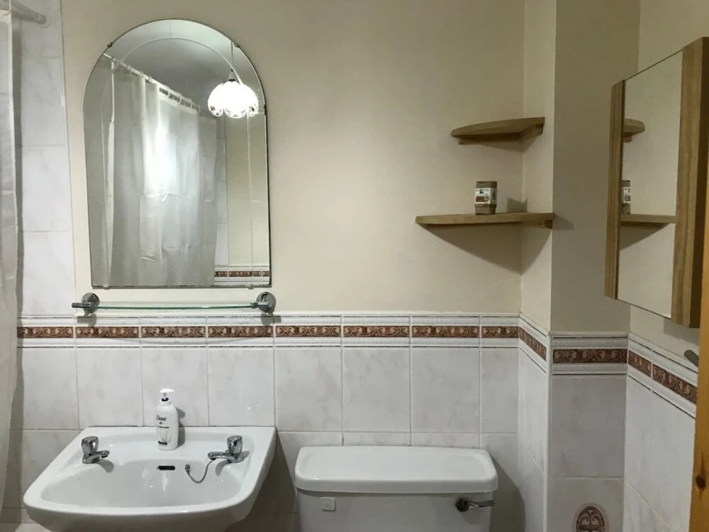 Lovely Apartment Overlooking the Harbour & bay