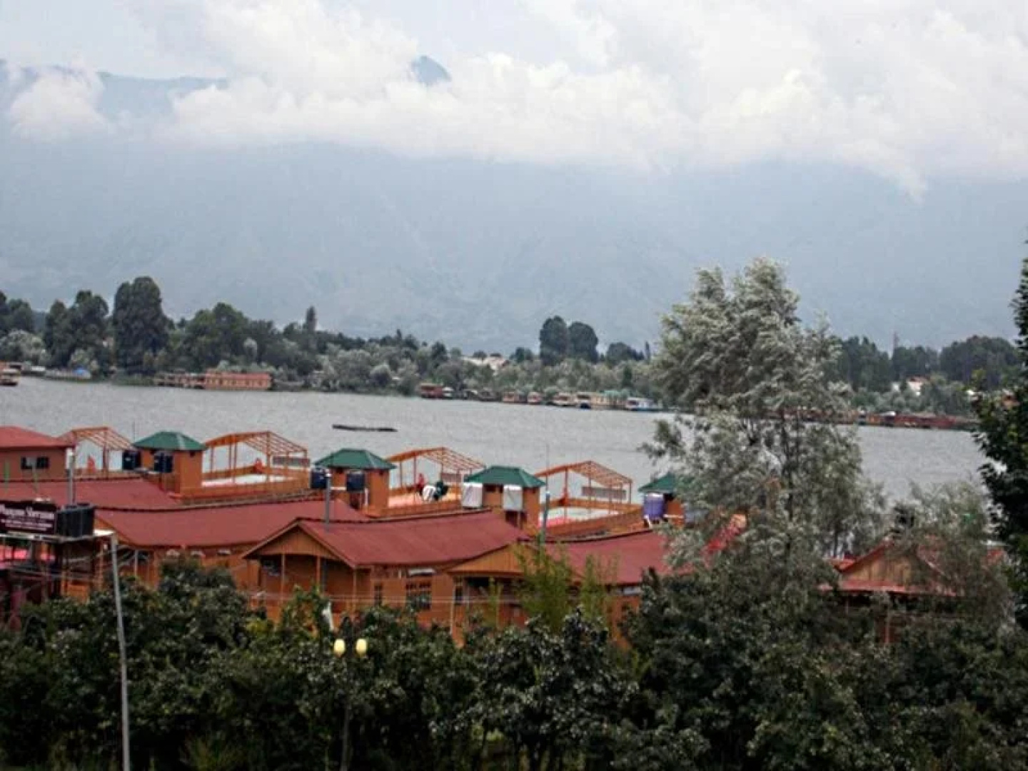 Wangnoo Sheraton Group Of Houseboats