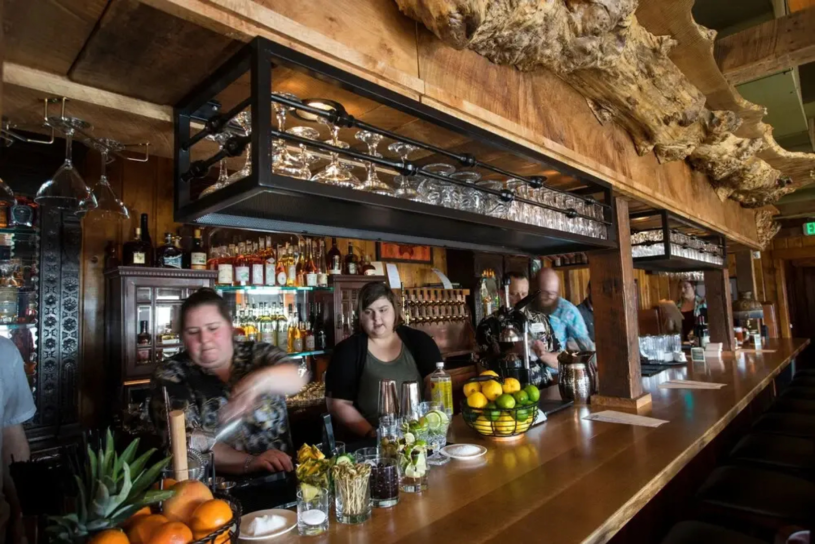 McMenamins Kalama Harbor Lodge