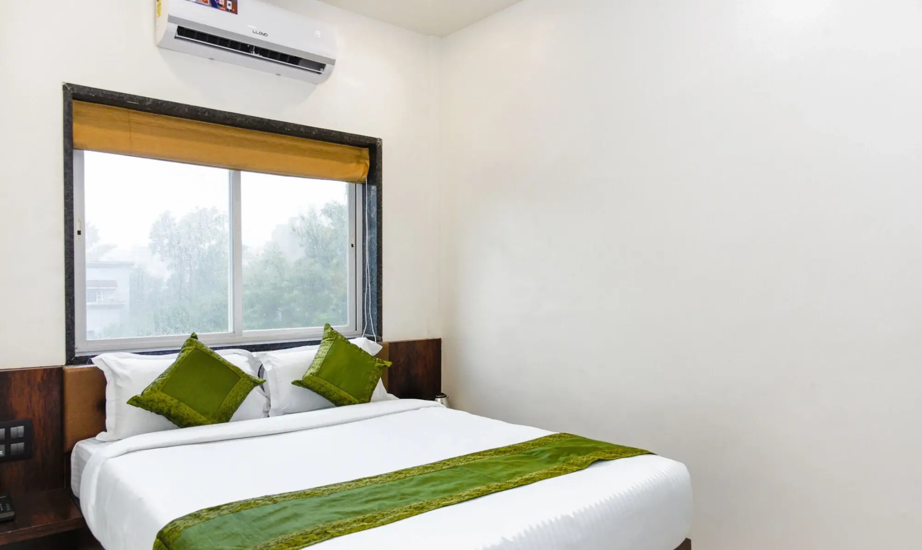 Treebo Malhaar Regency