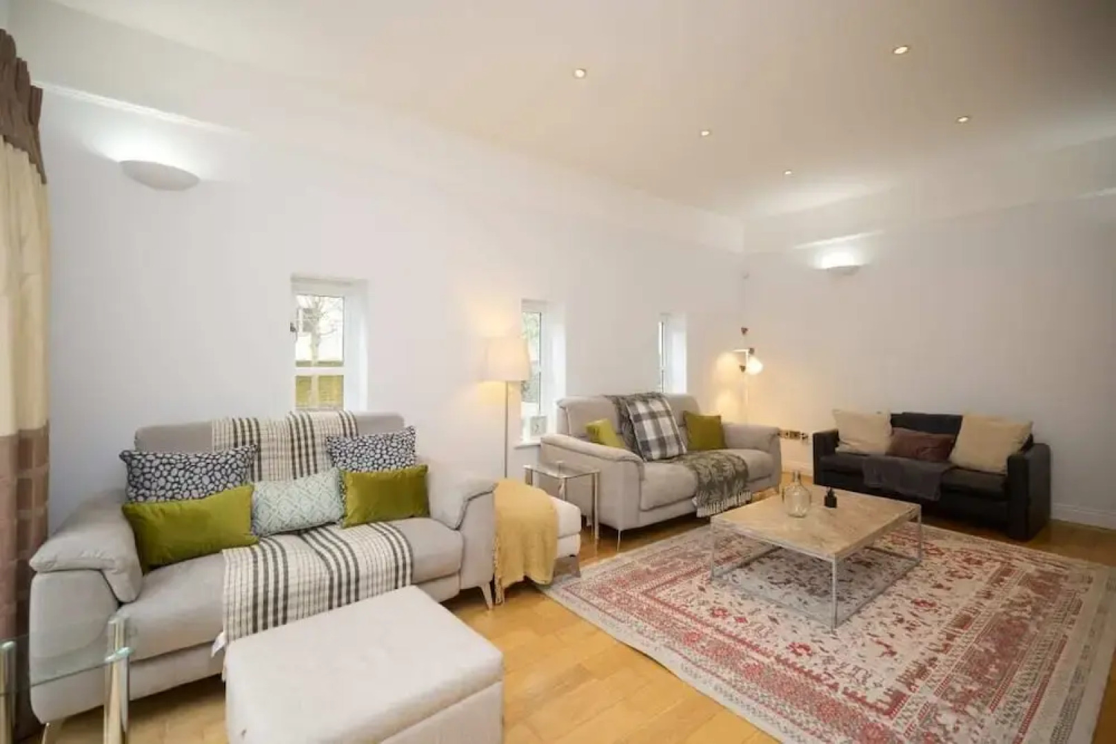 The Bourton-on-the-water Place - Lovely 5bdr House With Parking + Garden