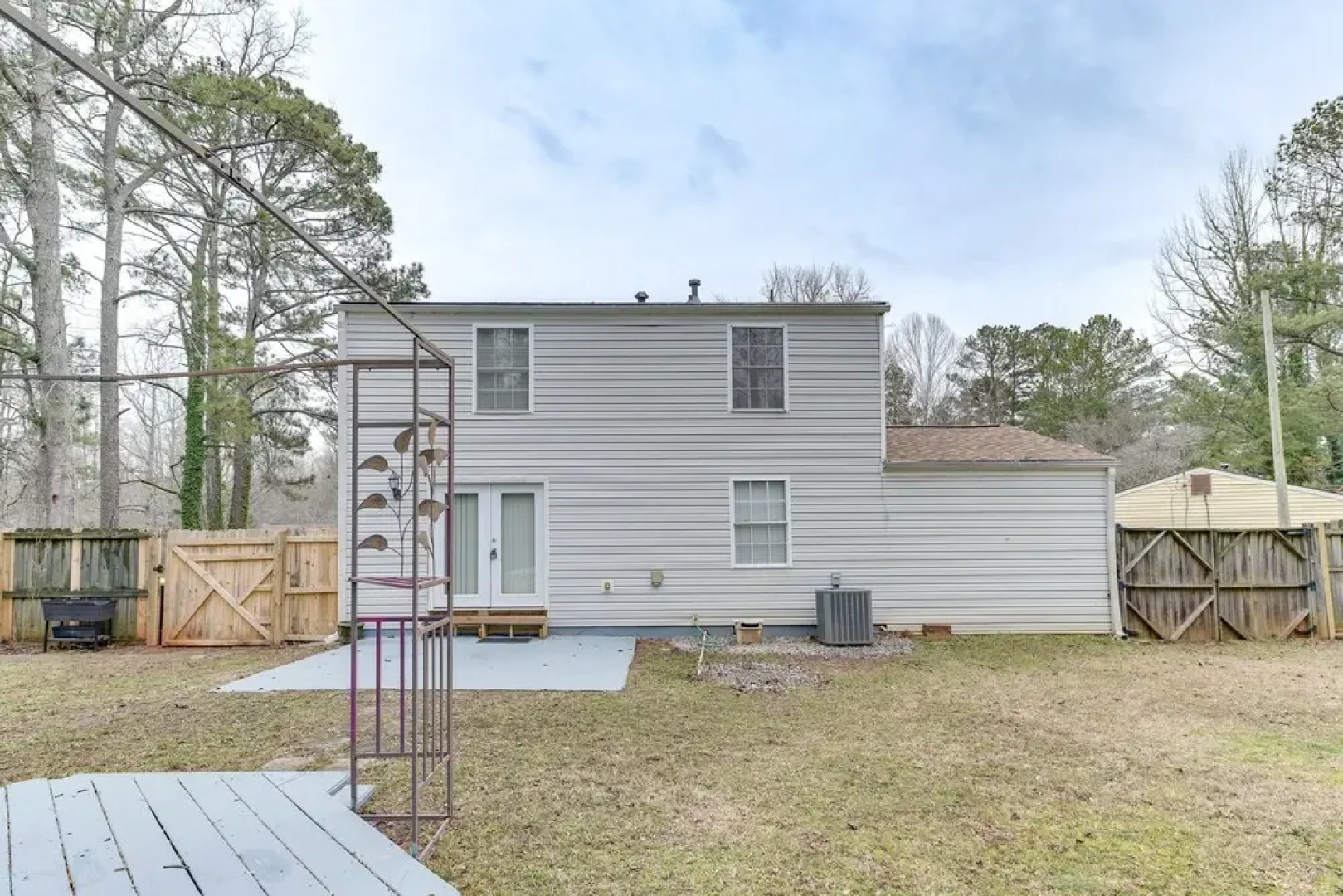 Quiet Vacation Rental in Peachtree City w/ Yard!