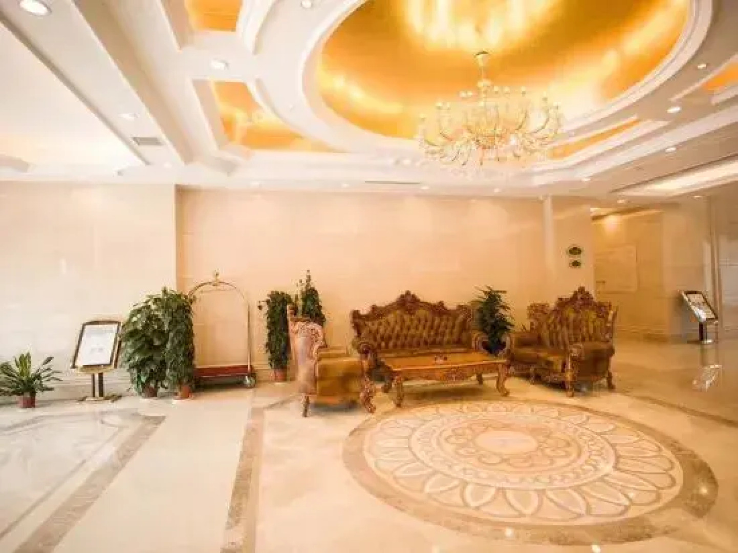 Vienna Hotel (Hong'an)
