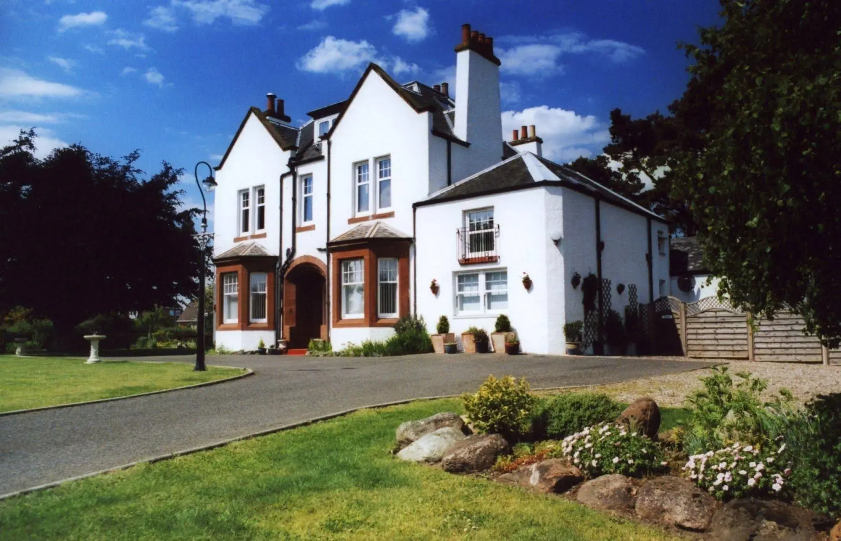 Pinewood Country House