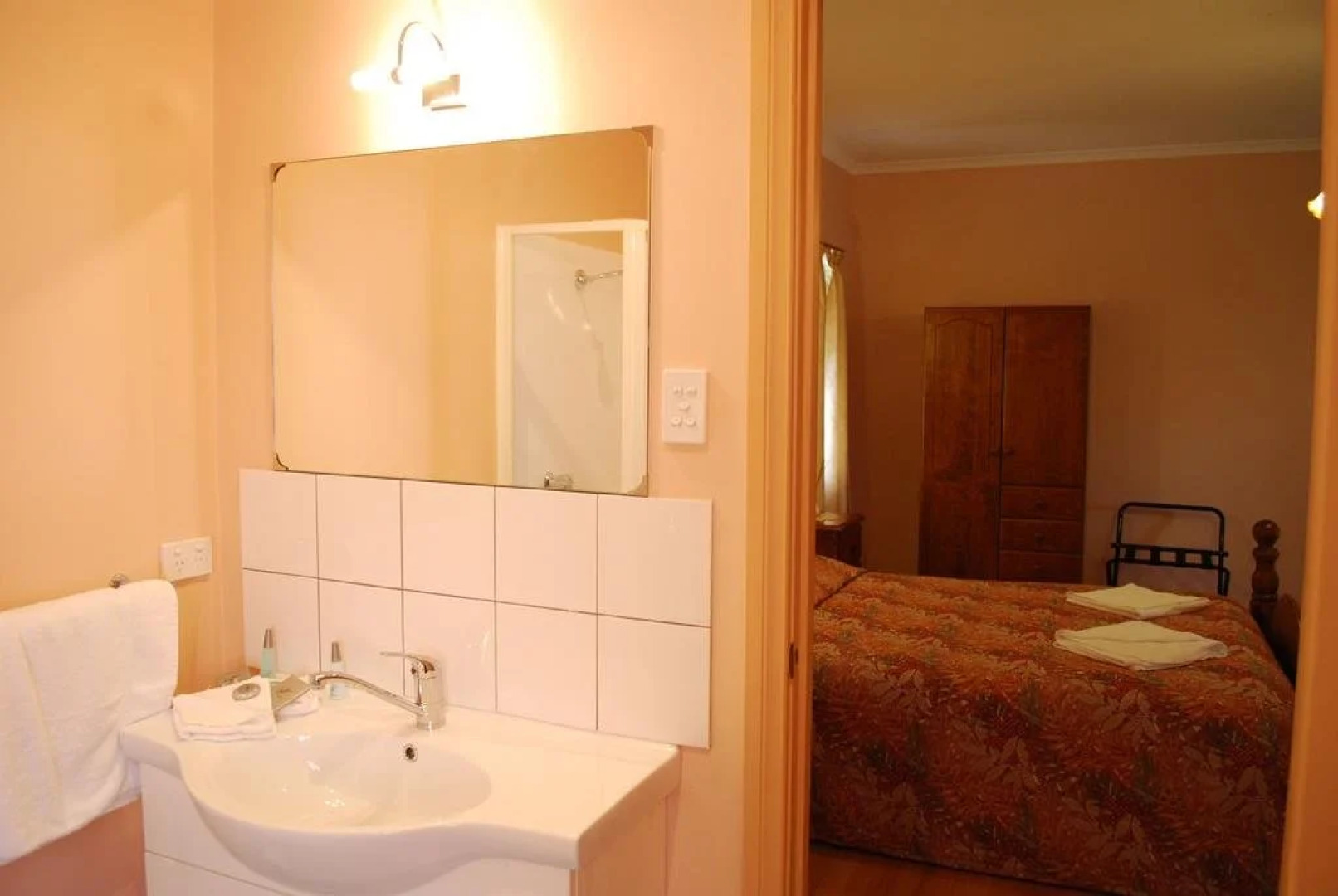 Osteria Sanso Restaurant and Accommodation