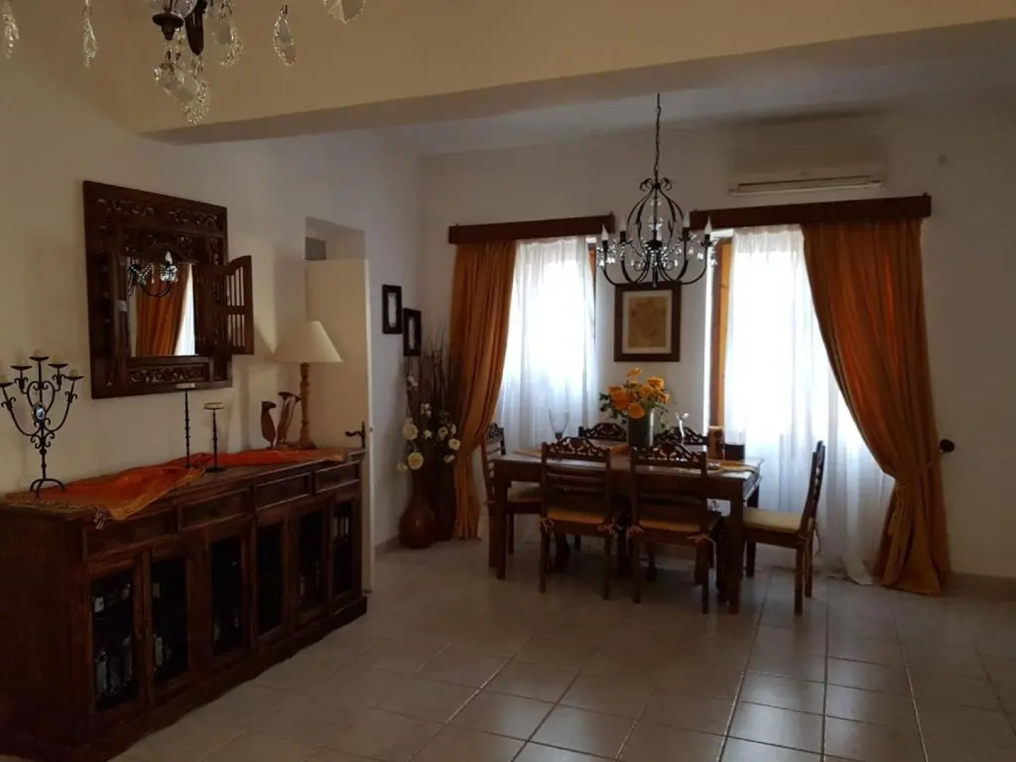 Nineta's House Sea View near the Airport