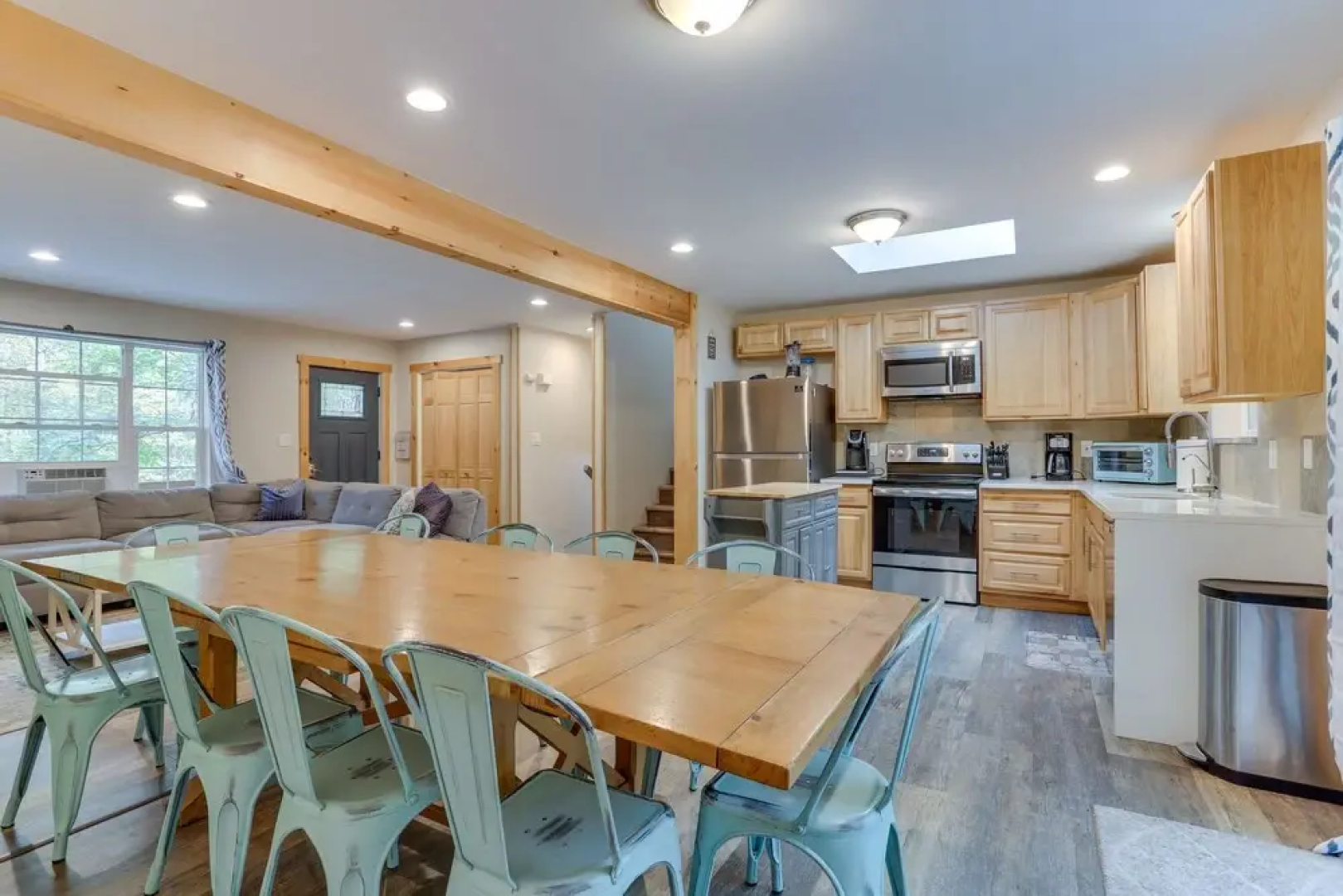 Hot Tub & Pool Access: Year-round Pocono Retreat!