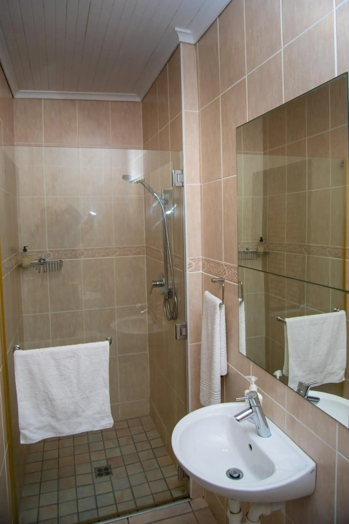 Great White Shark Accommodation