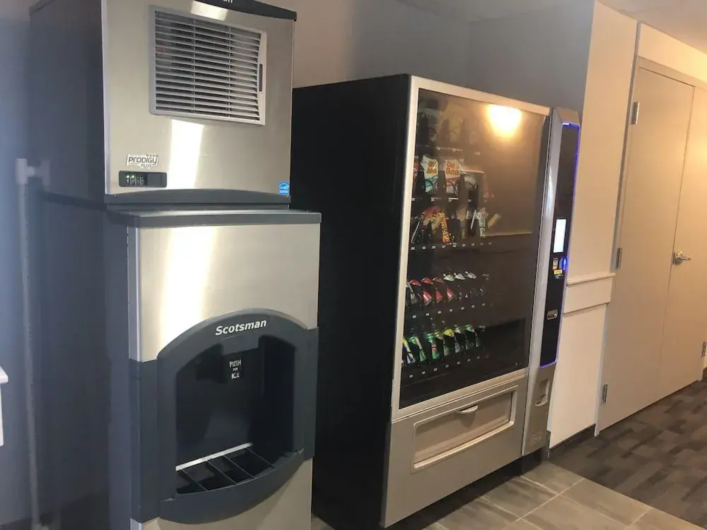 R & R Lakeview in Hardisty