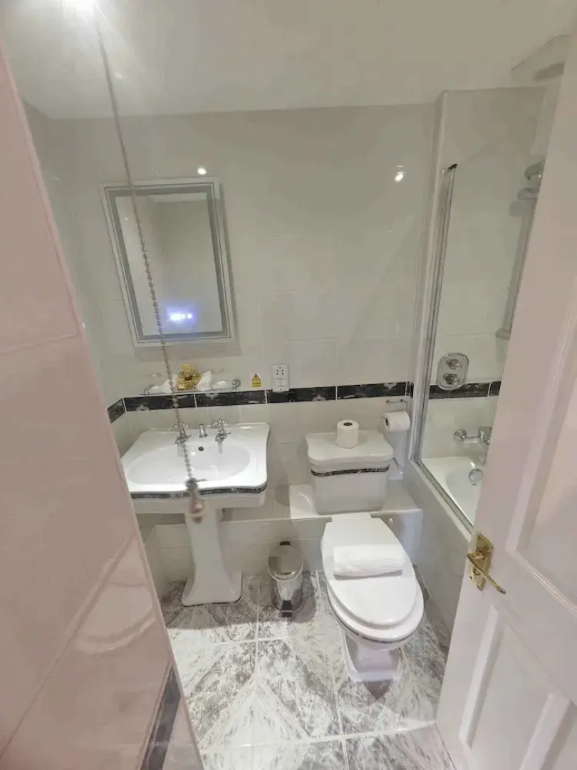 Restaurant at Lovelady Shield House