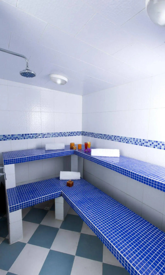 Atlantis Plaza Hotel