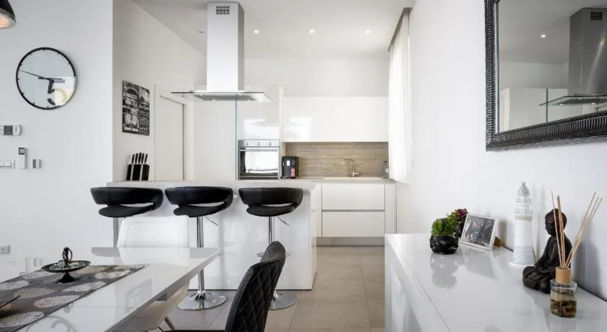 Acadia Beach Villas & Apartments, Slatine