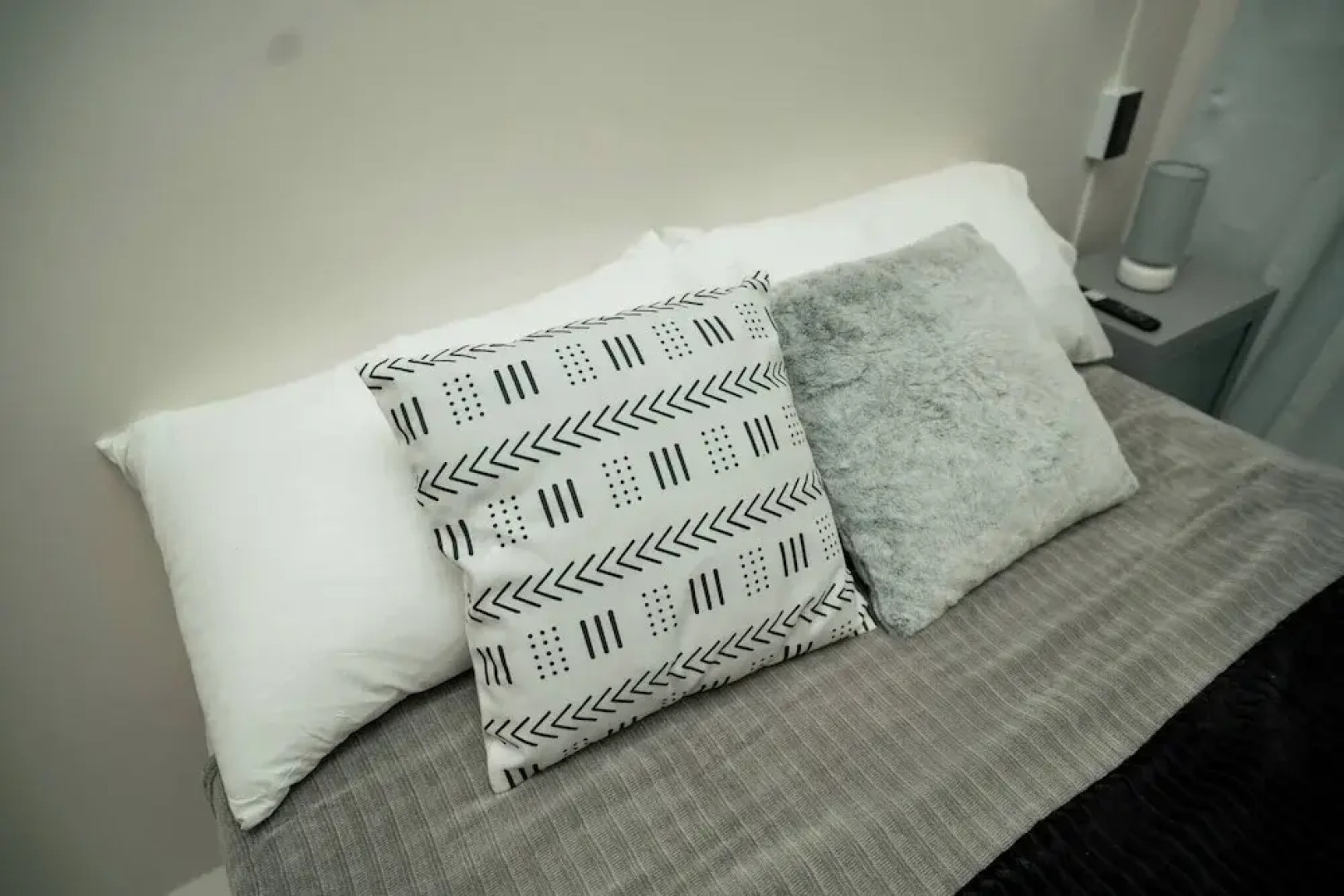 2-bedroom Elegant Condo With Sunrise & Mountain View