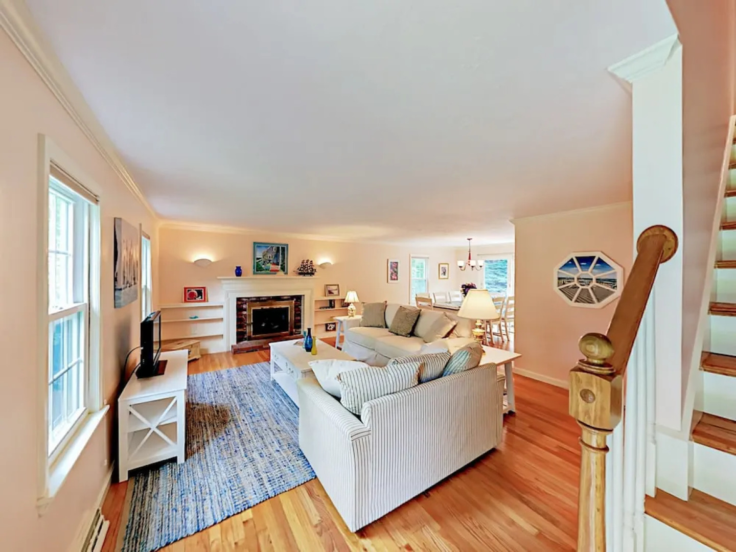 Countryside Home 4 Bedrooms 2 Bathrooms Home