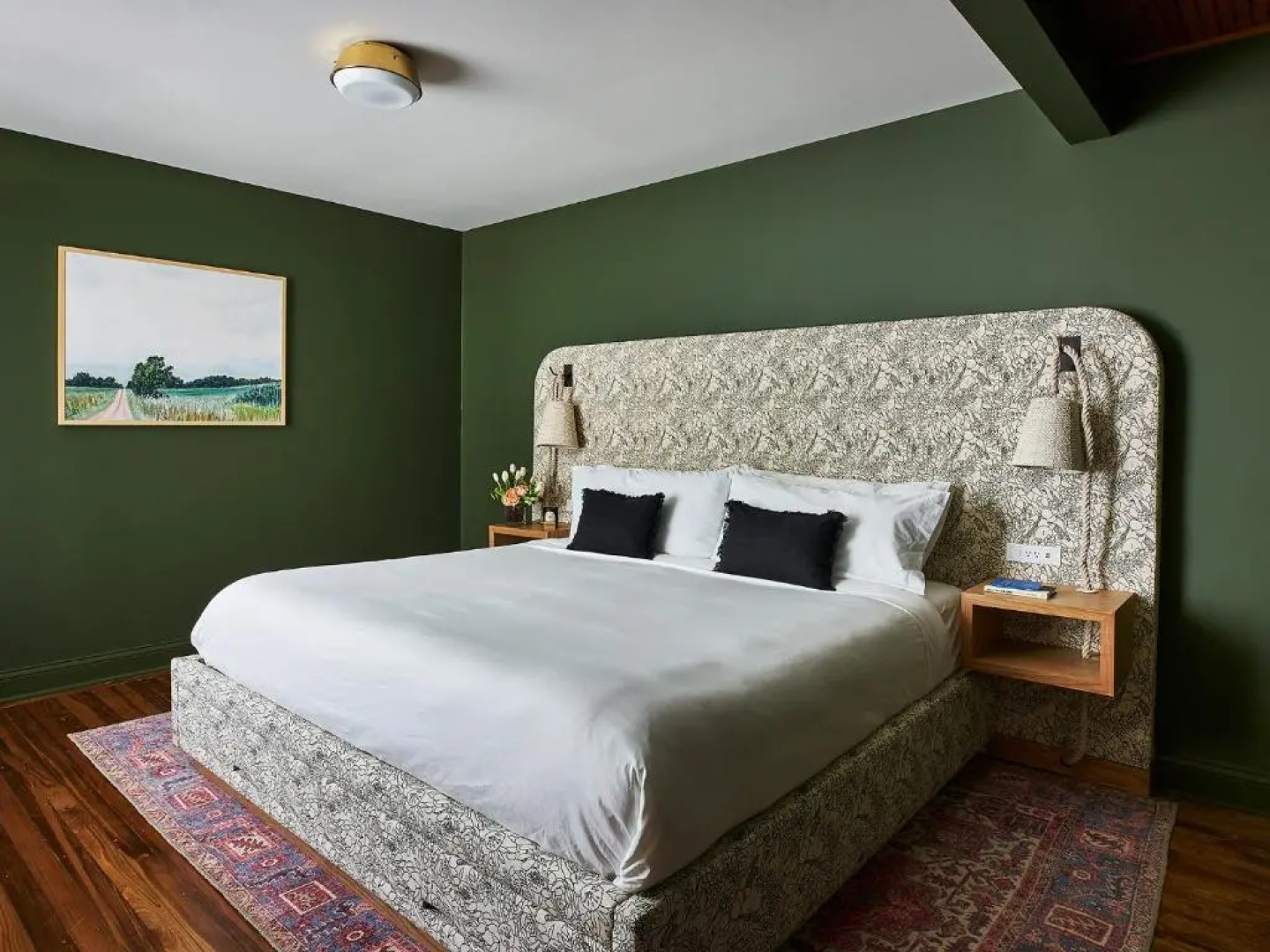 The Neighborhood Hotel - Grand Beach